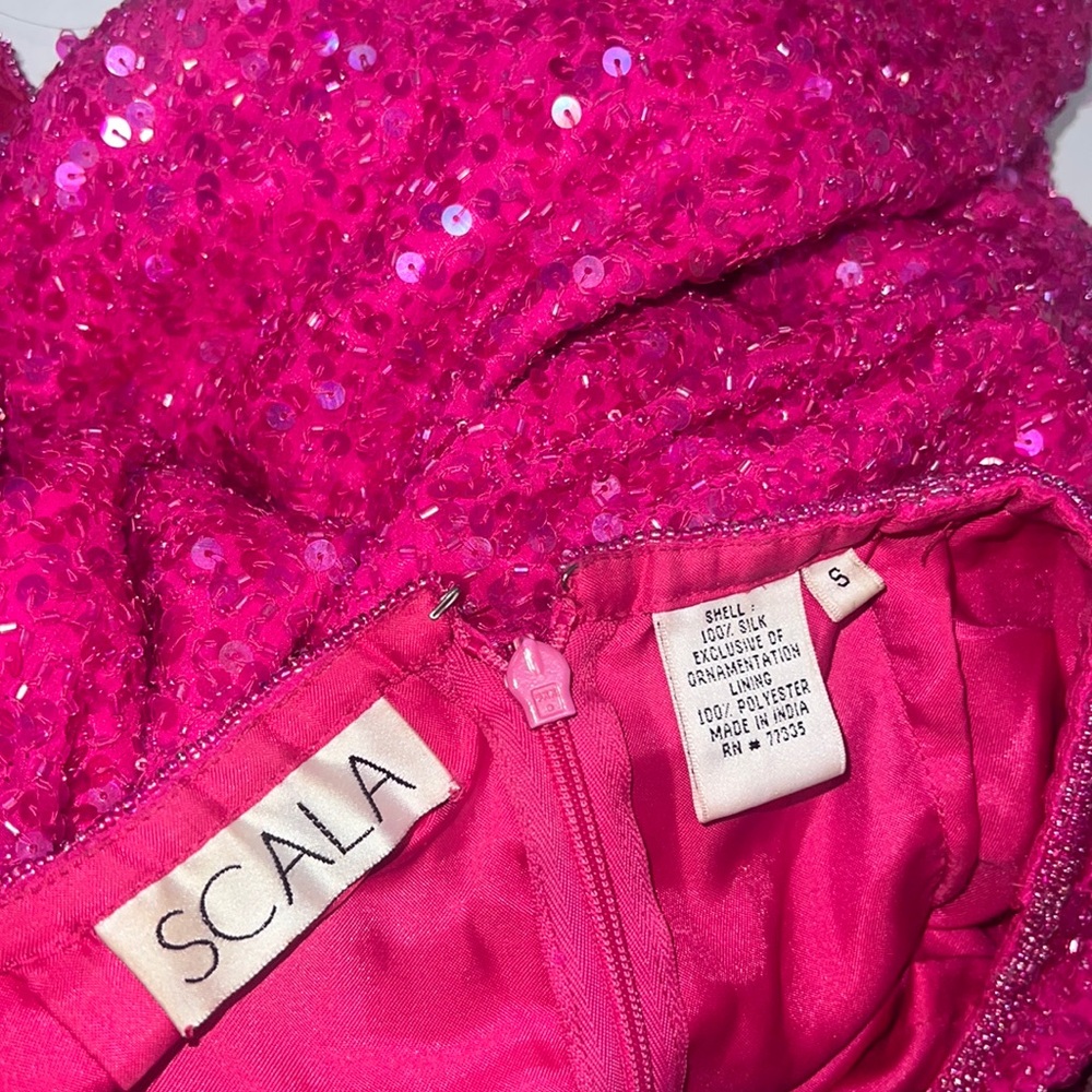 SCALA Vintage 1980’s Hot Pink Silk Sequin Beaded Backless Gown, size small - Picture 5 of 13